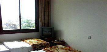 Mount Emei Jindingxiang Huaili Hotel Емейшань Екстер'єр фото